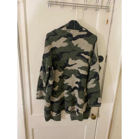 Dreamers Women's Green Camo Long Sleeve Open Front Cardigan - Large - Picture 4 of 12